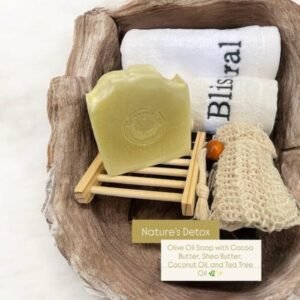 Green Bliss Soap 🍃 ✨ Ingredients: Distilled Water, Sodium Hydroxide, Olive Oil, Cocoa Butter, Shea Butter, Coconut Oil, Tea Tree Essential Oil. 115g