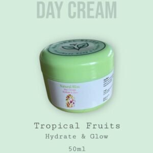 Day Cream – Natural Bliss Ingredients: Distilled water, BTM MS emulsifier, plant-based glycerin, shea butter, jojoba oil, sweet almond oil, vitamin E, phenoxyethanol (preservative), Tropical Fruits Essential Oil. 50ml